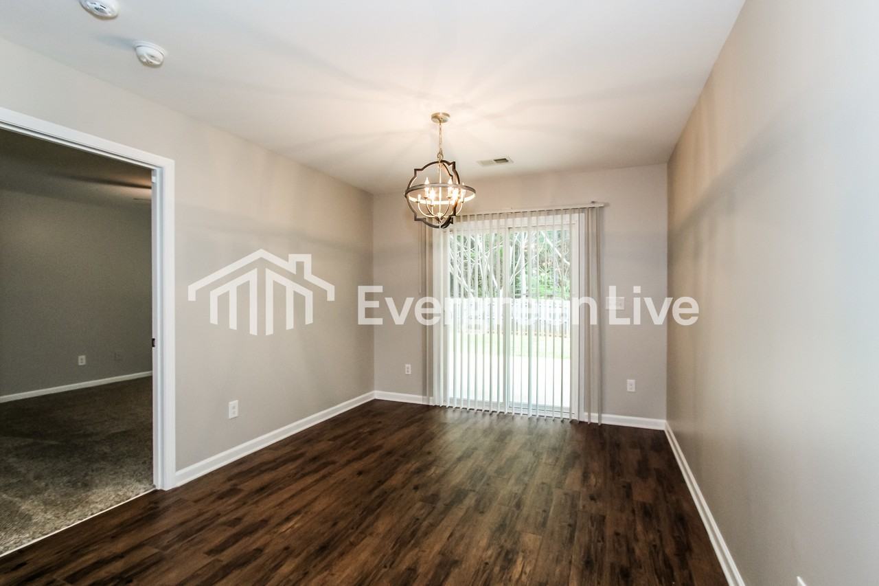 435 Reed Way - Photo 5 of 15