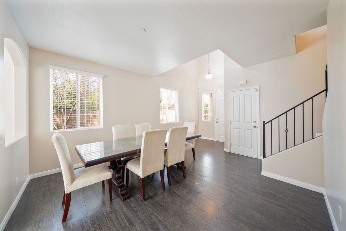 3072 Parkway Cir - Photo 3 of 48