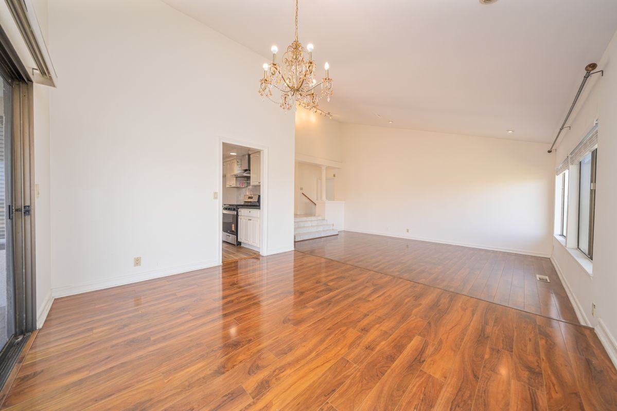 2605 Indian Creek Rd - Photo 4 of 42