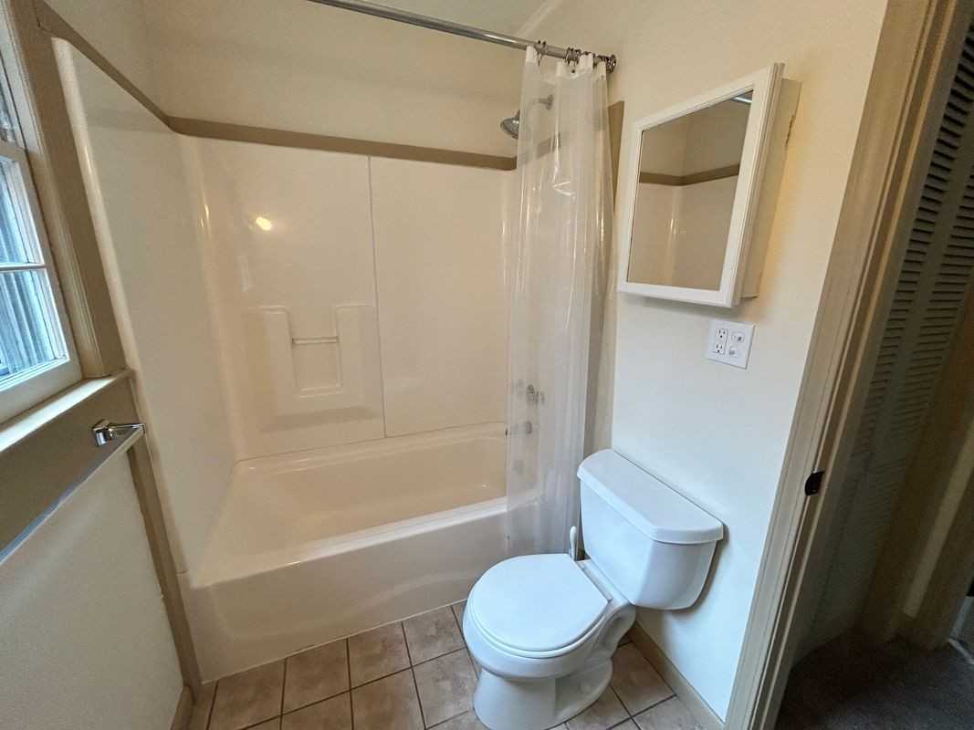 58 Pomperaug Rd - Photo 6 of 14