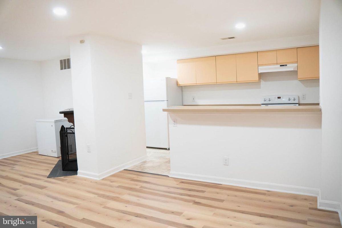 4451 Pembrook Village Dr ##146 - Photo 5 of 24