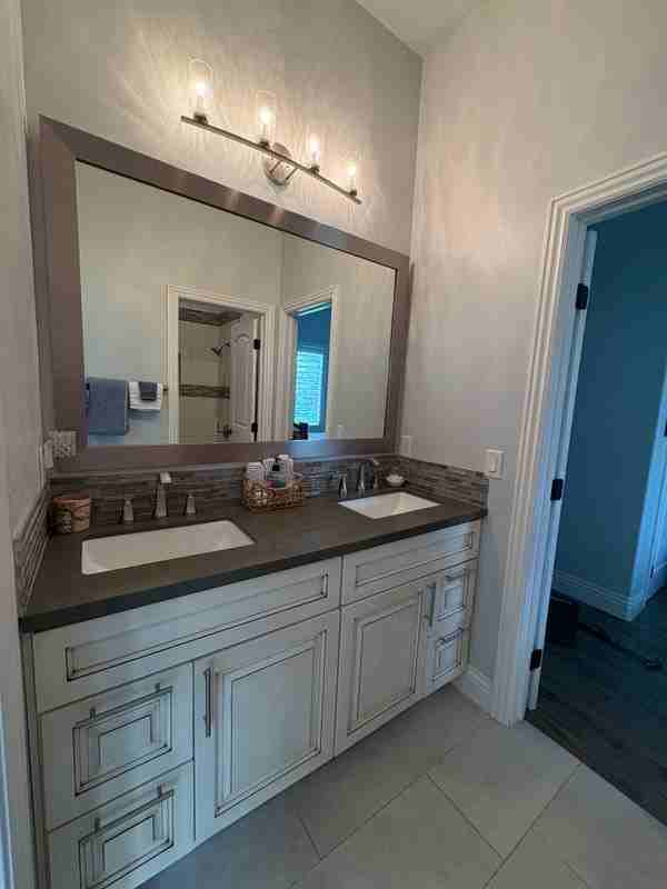 250 Mount Rushmore Dr - Photo 2 of 13