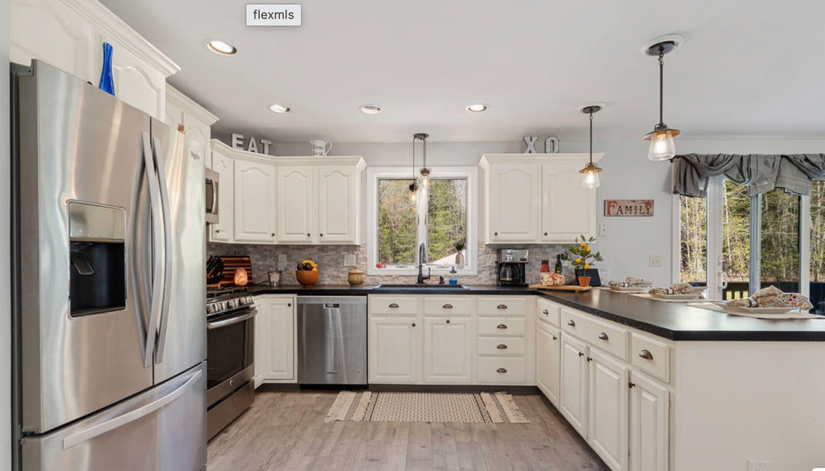 13 White Pine Ln - Photo 3 of 30