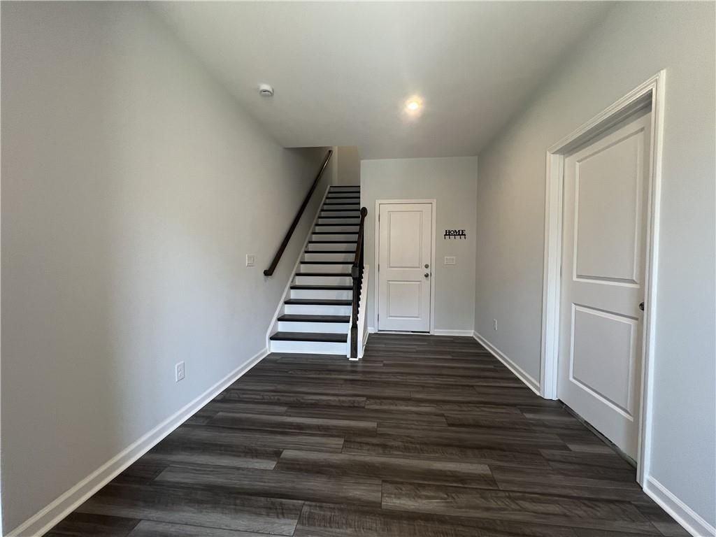 2520 Whistler Way Ne - Photo 2 of 31
