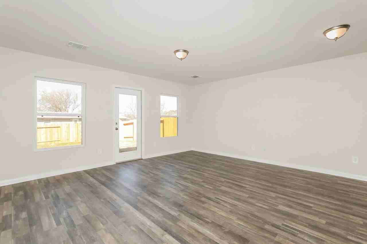 14187 Green Wing Cir - Photo 2 of 16