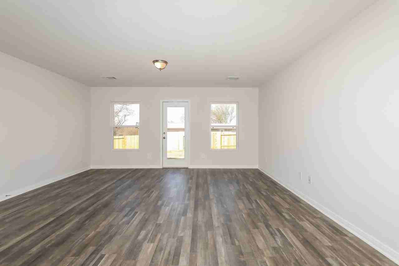 14187 Green Wing Cir - Photo 3 of 16