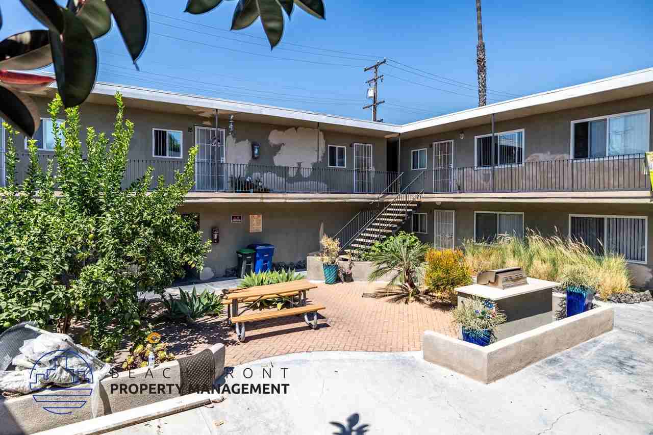 2159 Elm Ave. - Photo 5 of 10