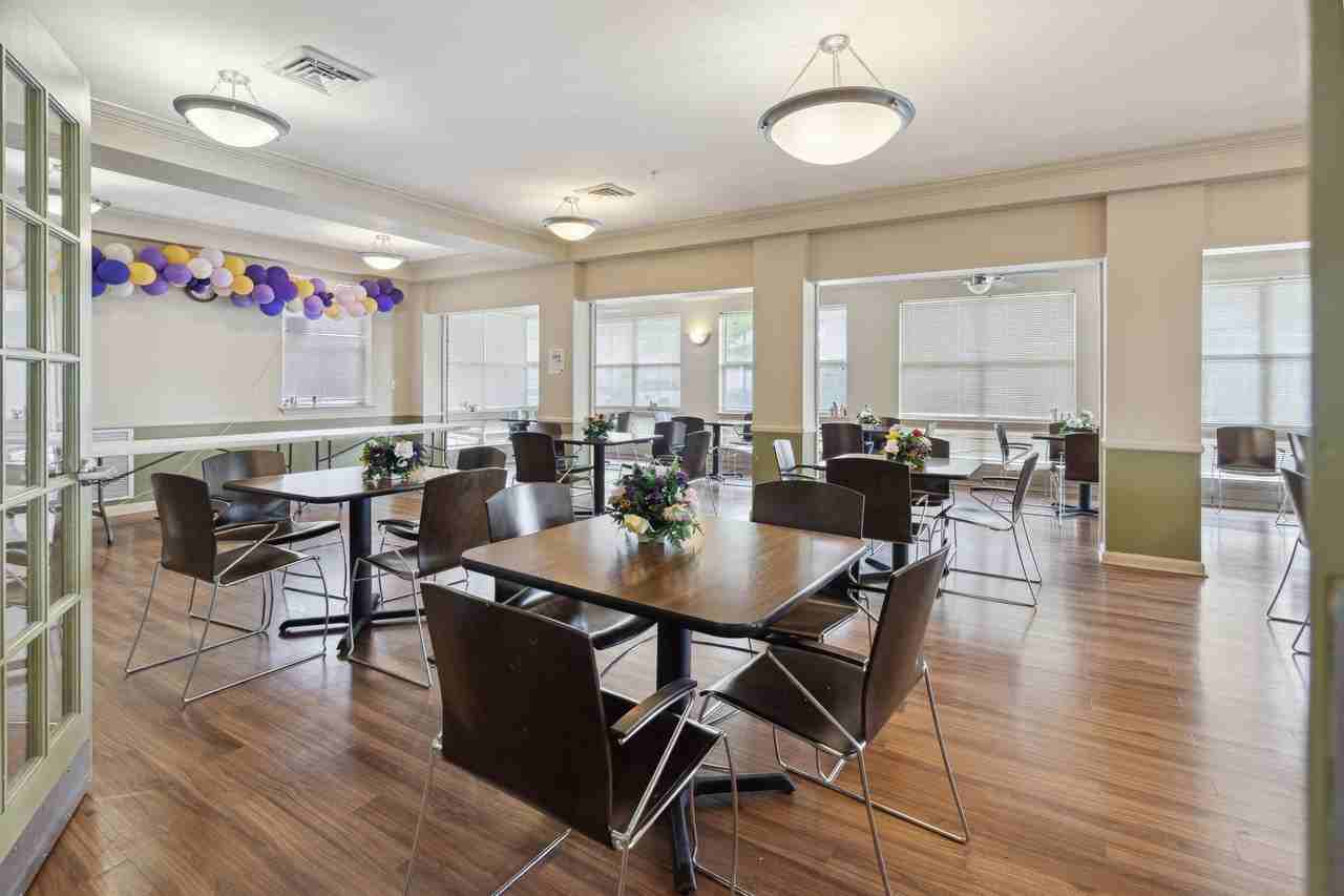 Ednor Apartments II - Photo 5 of 18