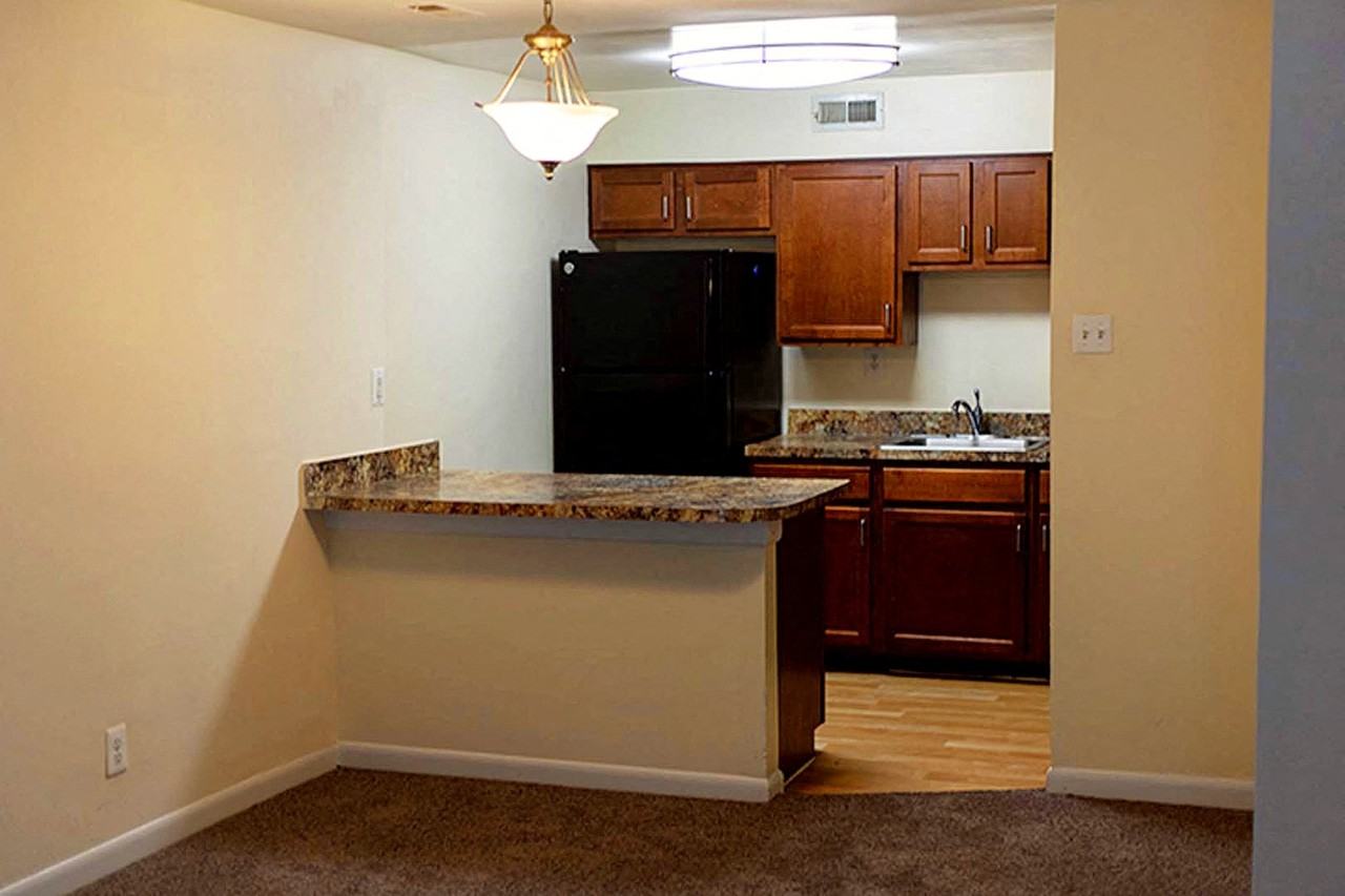 Admiral Oaks - Photo 7 of 10