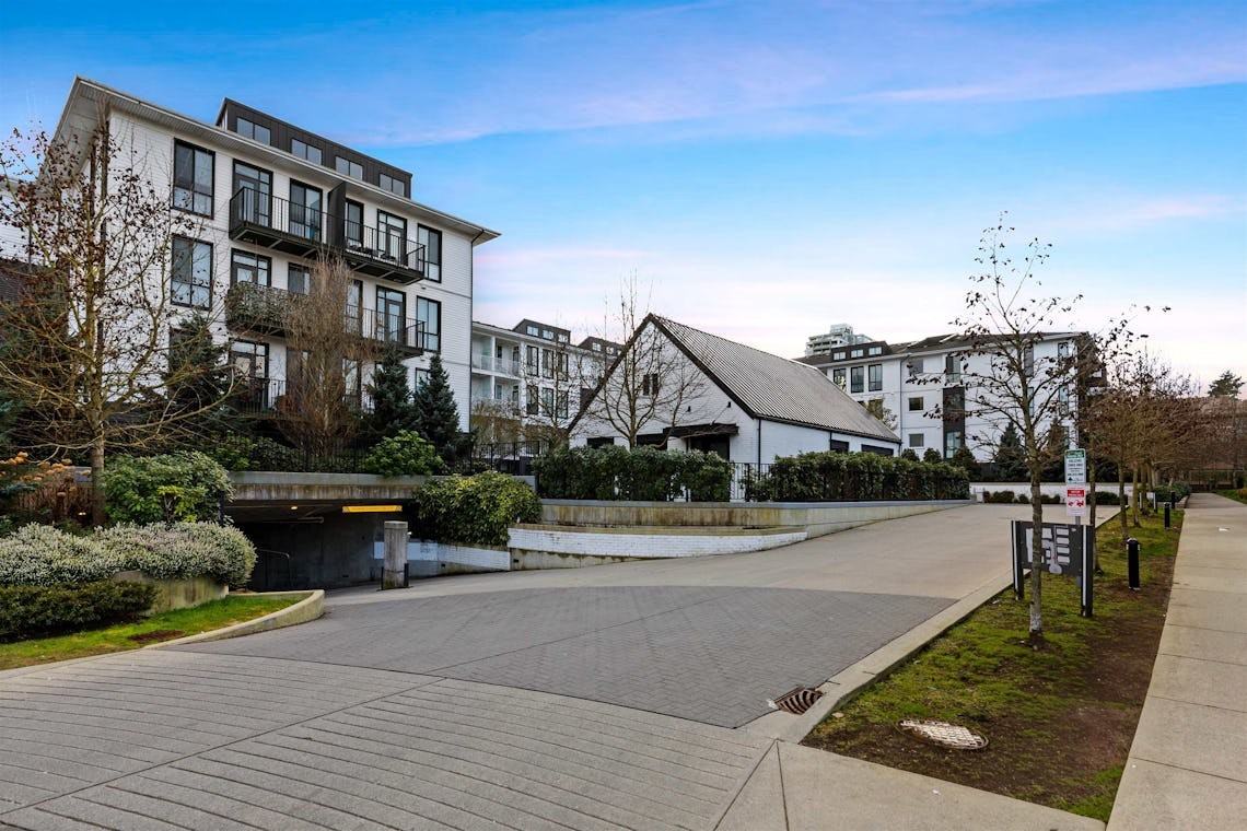 14968 101A Avenue #321 - Photo 3 of 46