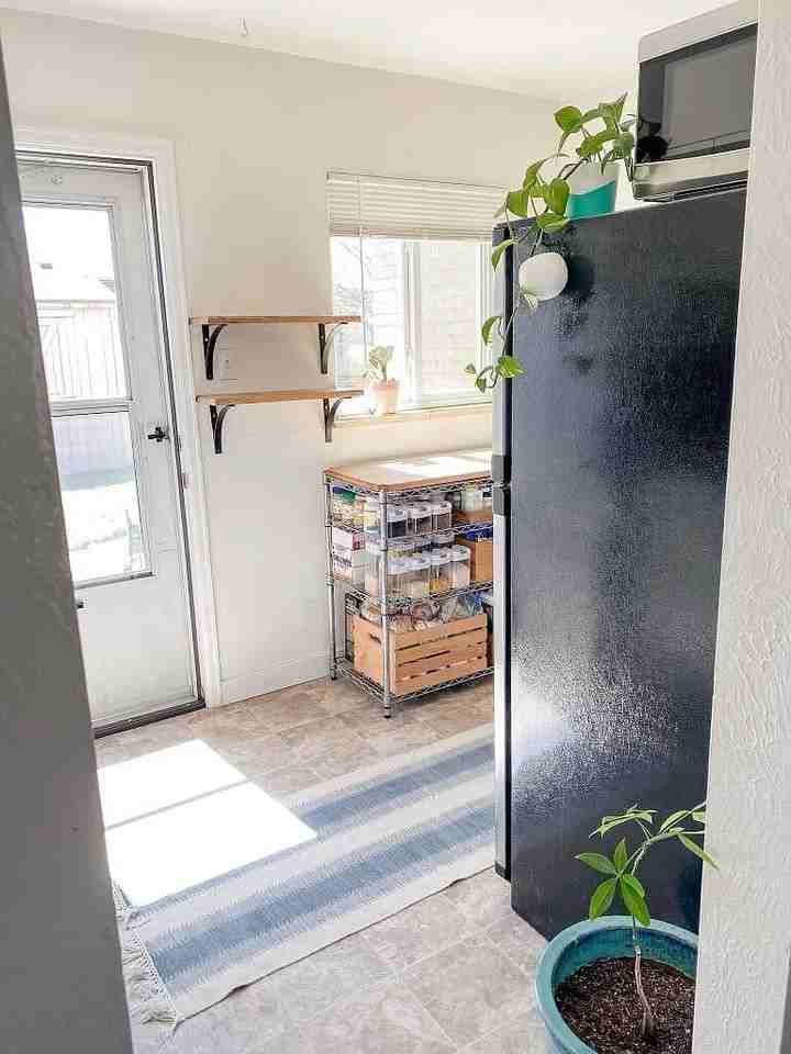 1360 S Grant St - Photo 6 of 16