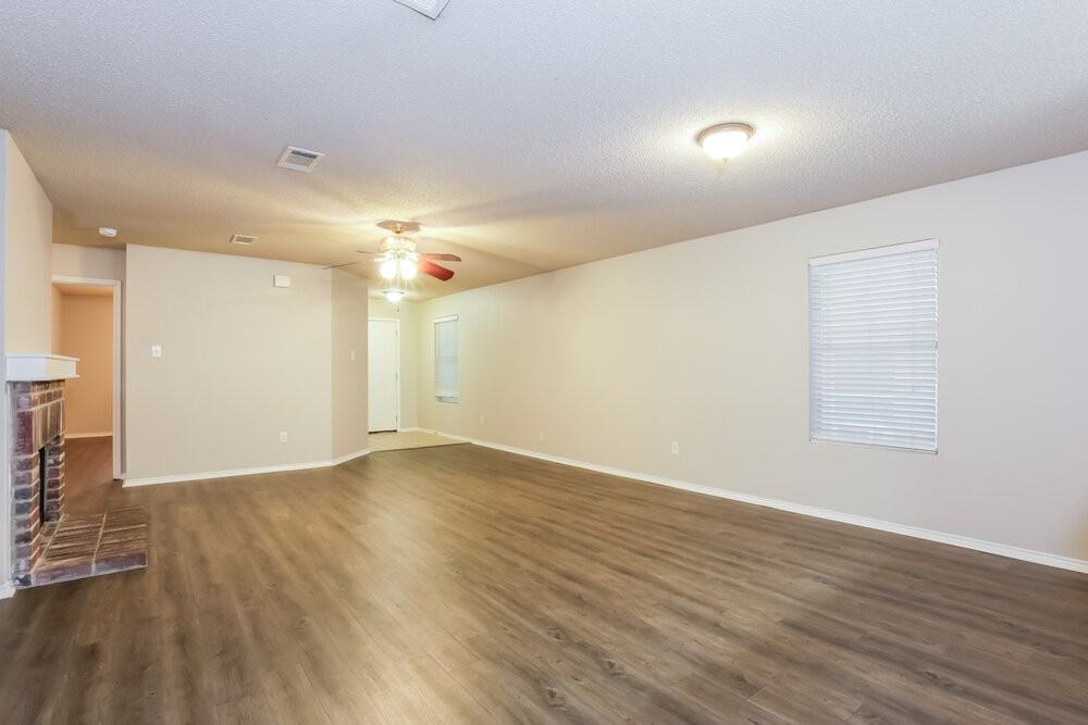 5351 Driftway Dr - Photo 3 of 16