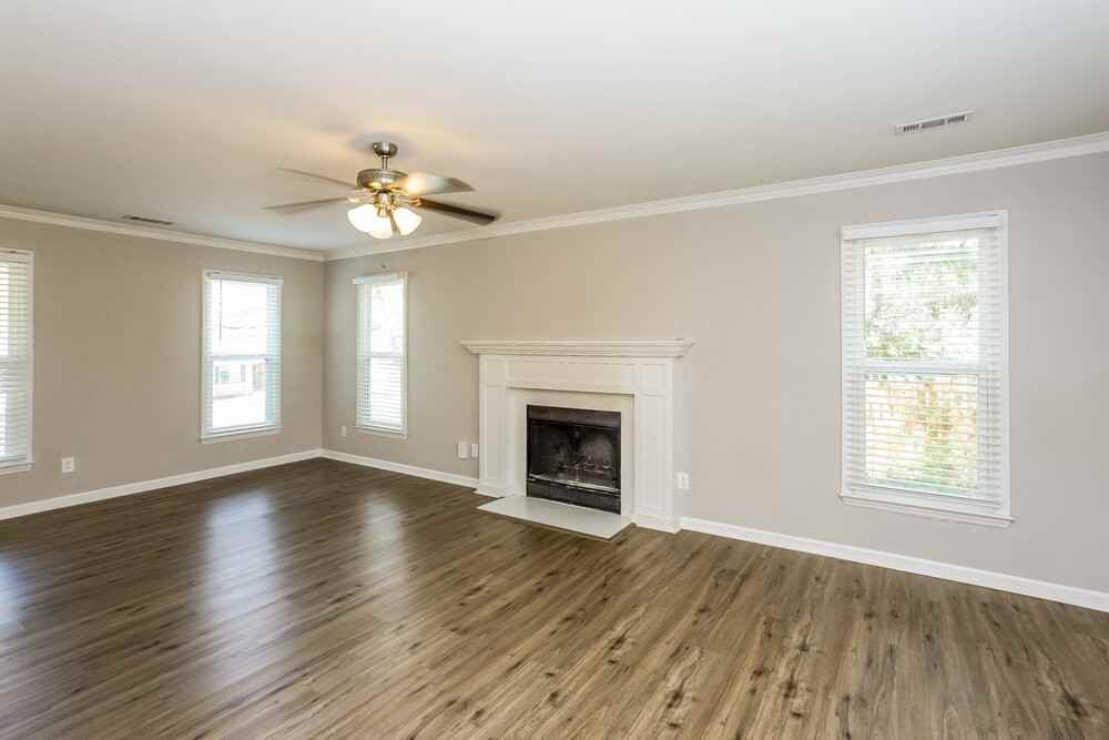 11025 Ballards Pond Ln - Photo 5 of 17