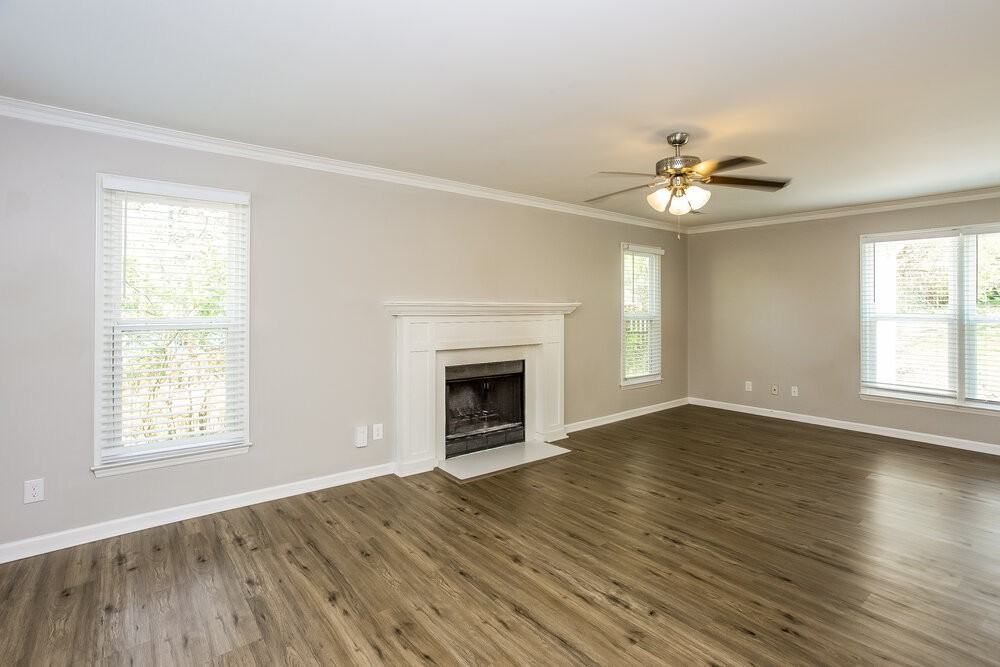 11025 Ballards Pond Ln - Photo 6 of 17