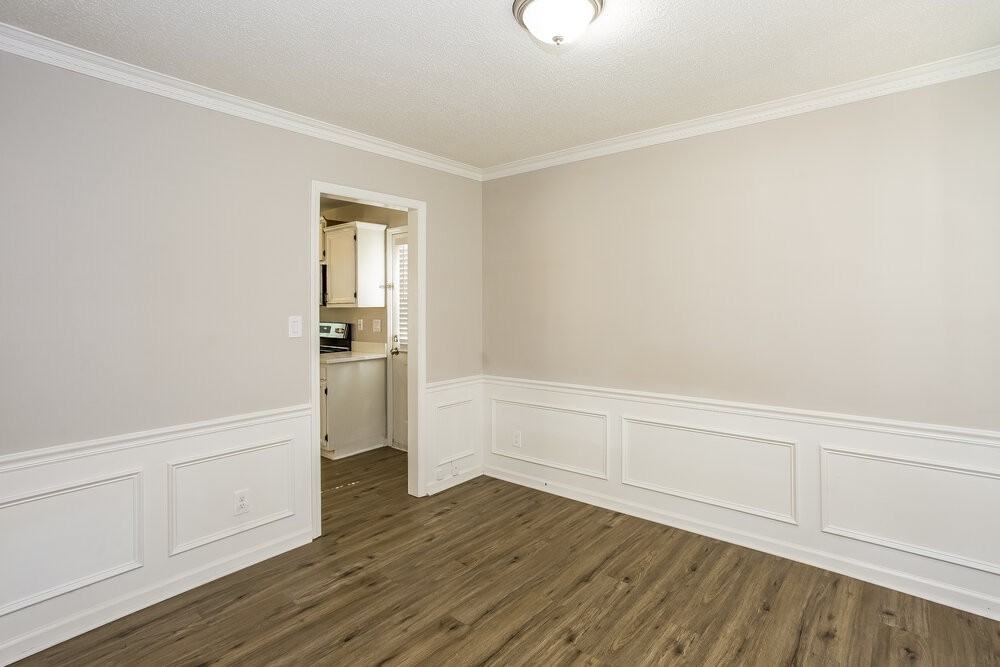 11025 Ballards Pond Ln - Photo 7 of 17