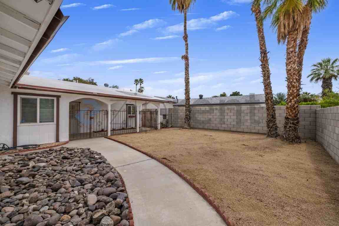 43160 Virginia Ave - Photo 5 of 43