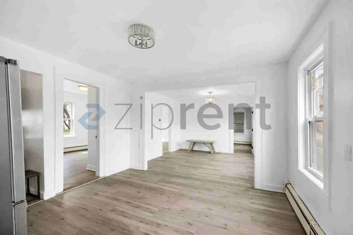 11 1st Ave #1stFL - Photo 5 of 26