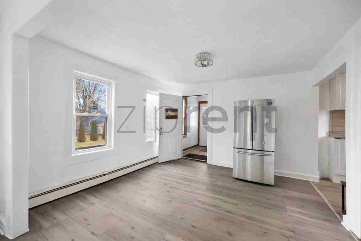 11 1st Ave #1stFL - Photo 6 of 26