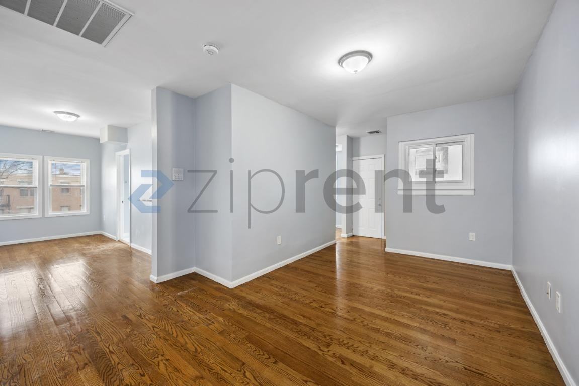 92 Maple St #3 - Photo 5 of 21