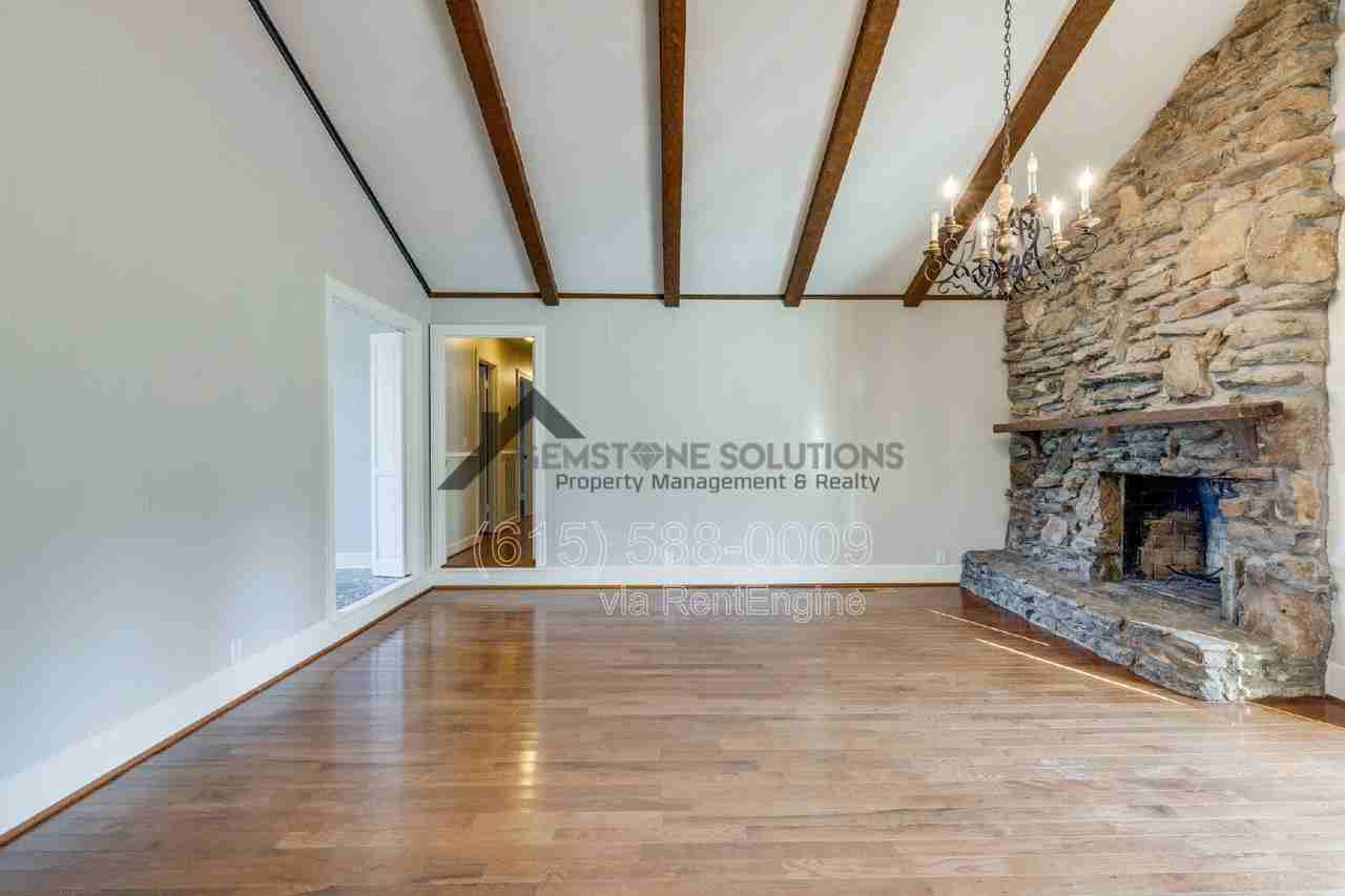 1227 Carl Seyfert Memorial Dr - Photo 7 of 50