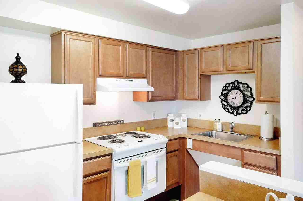 Edgewood Commons 635 - Photo 2 of 12