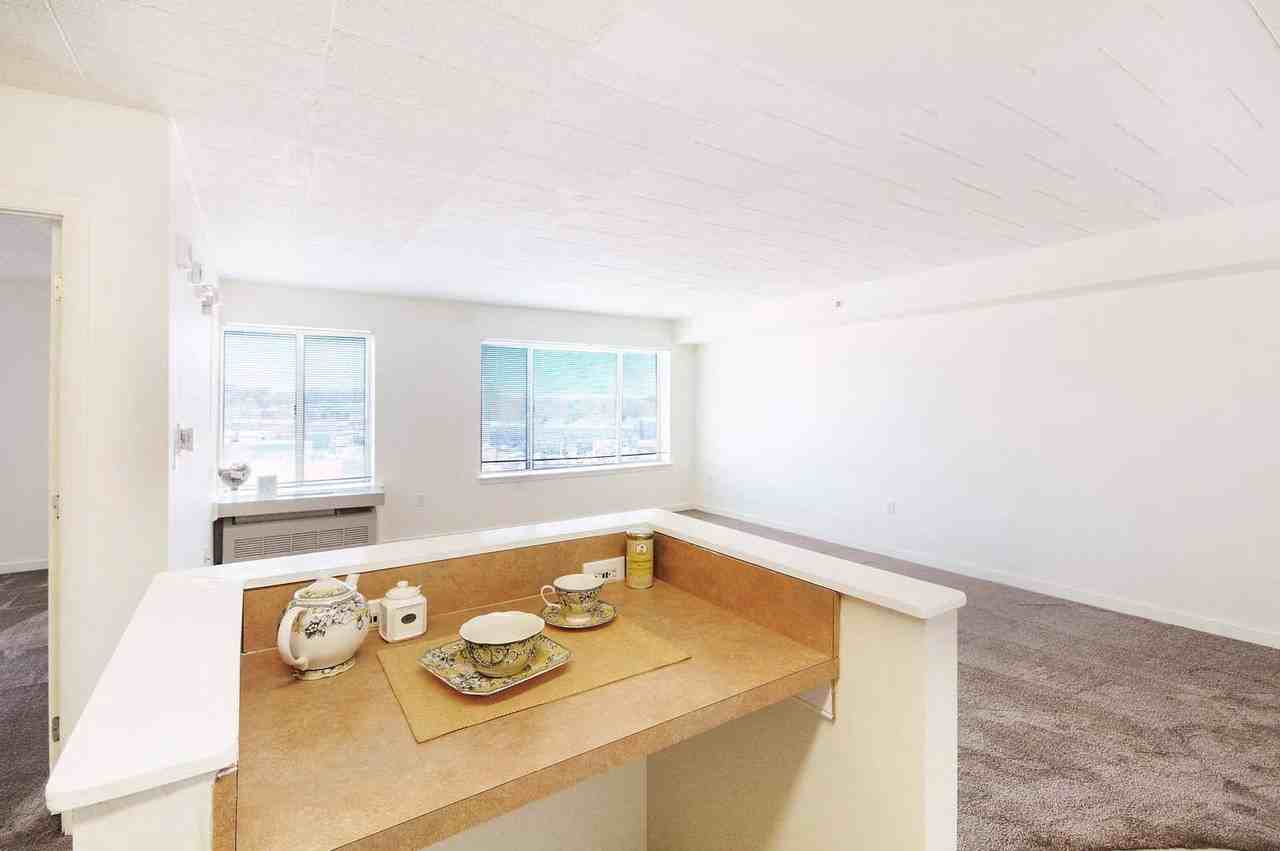 Edgewood Commons 635 - Photo 3 of 12