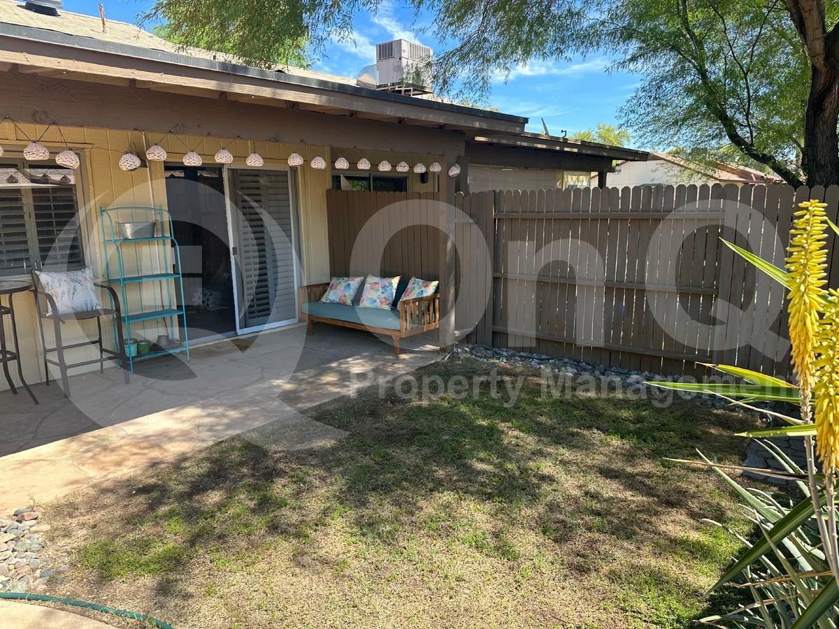 5605 W Buffalo St - Photo 5 of 7