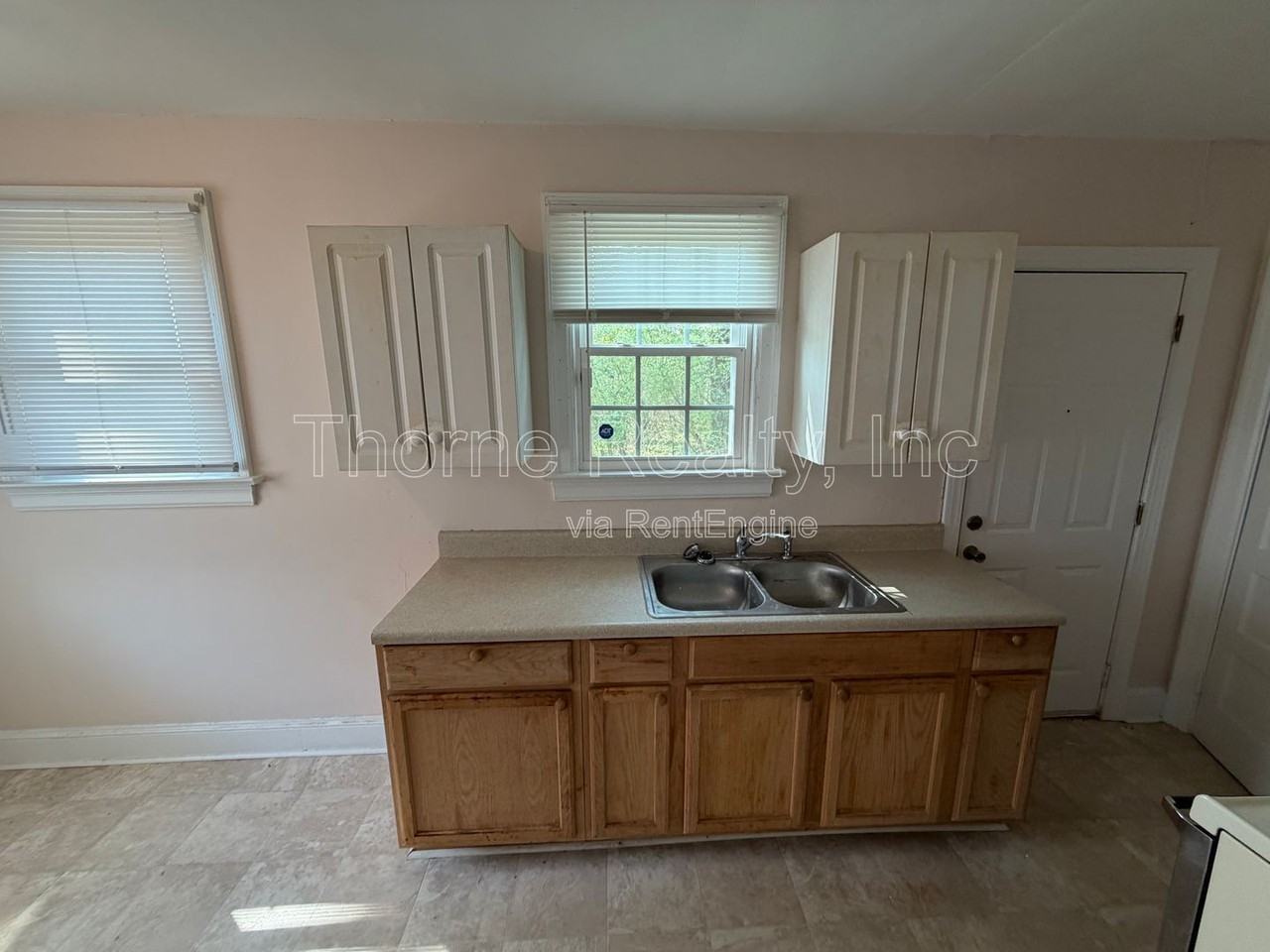 218 S Vyne St - Photo 4 of 12