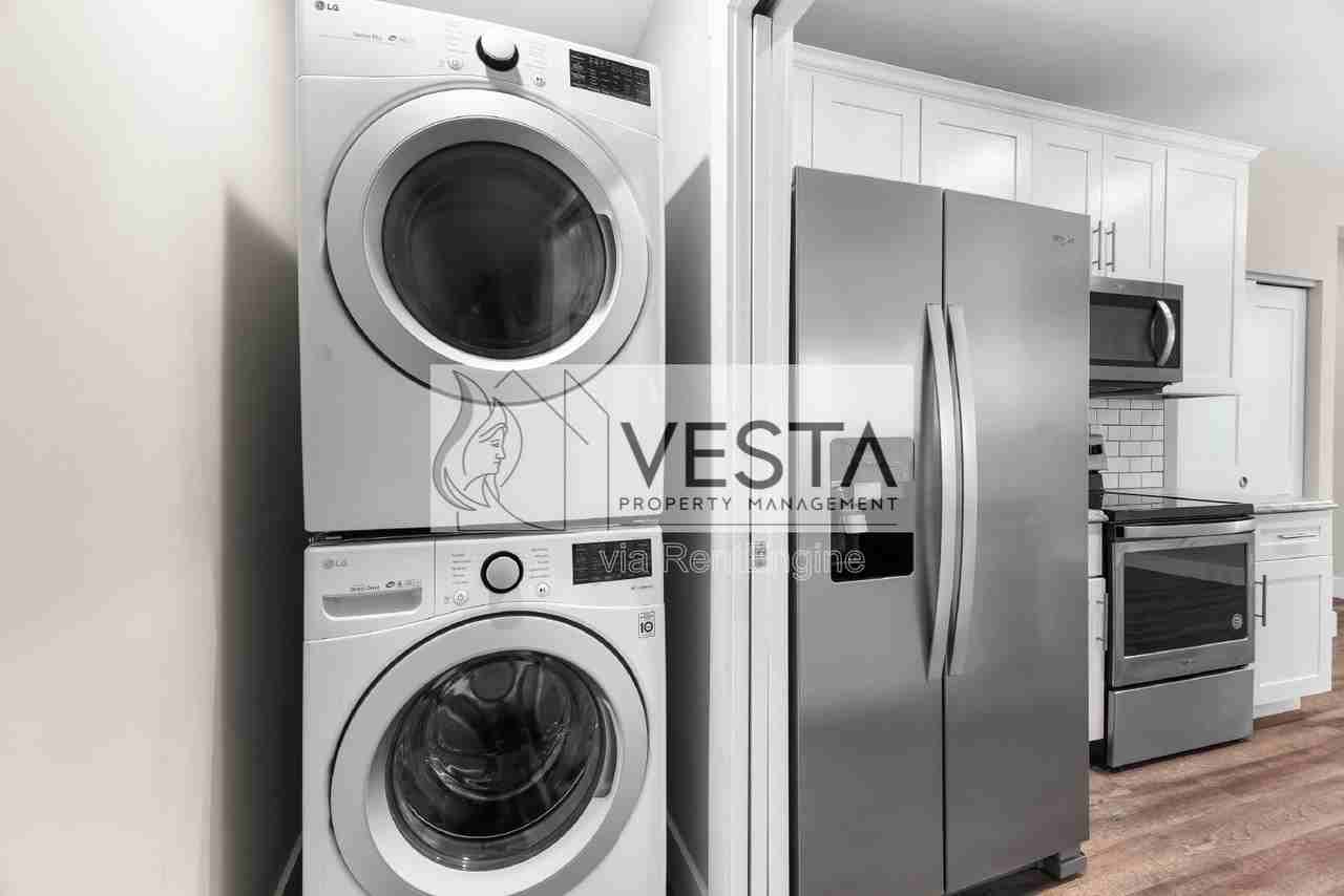 12 Riddle Rd - Photo 3 of 50