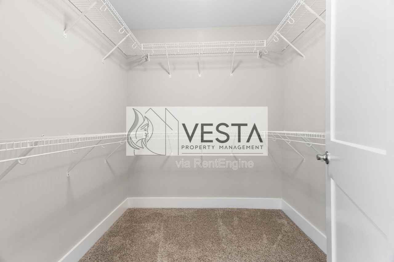 12 Riddle Rd - Photo 6 of 50