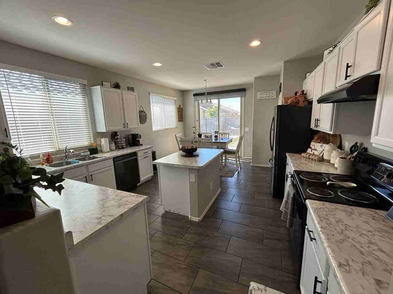 17939 W Villa Chula Ln - Photo 4 of 18