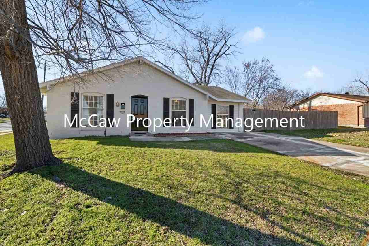 2600 Bluebird Ln - Photo 3 of 19