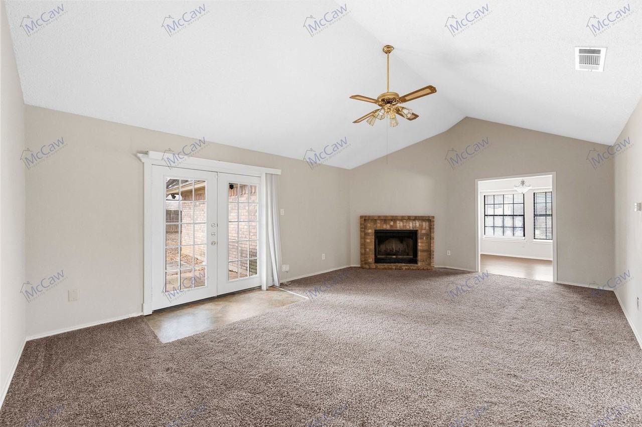 4400 Oak Knoll Ct - Photo 4 of 23