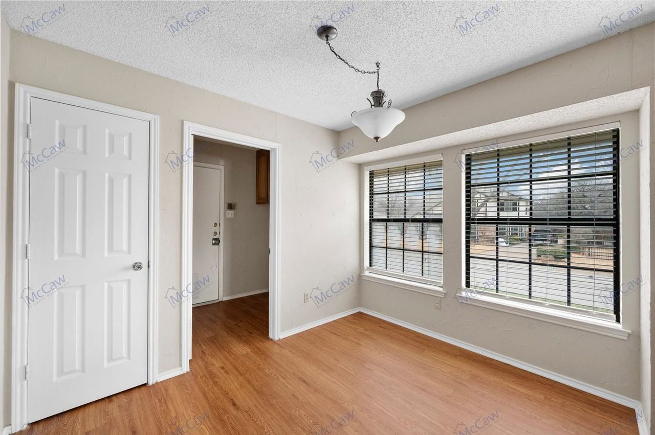 4400 Oak Knoll Ct - Photo 5 of 23