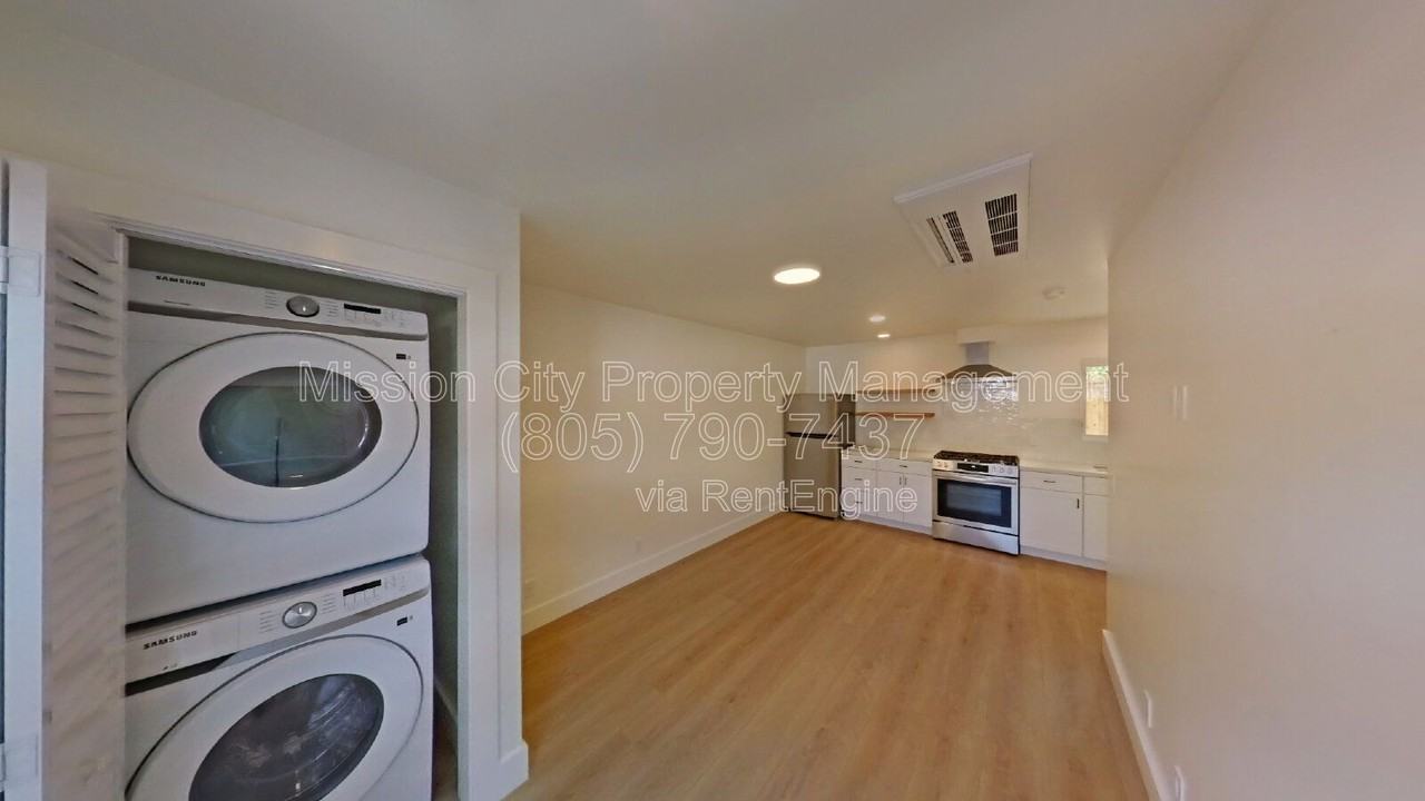 328 W Pedregosa St #C - Photo 4 of 25