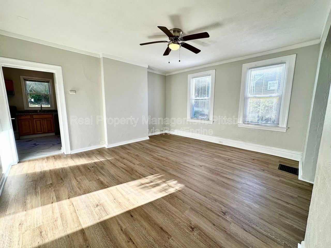 2233 Milligan Ave - Photo 7 of 32