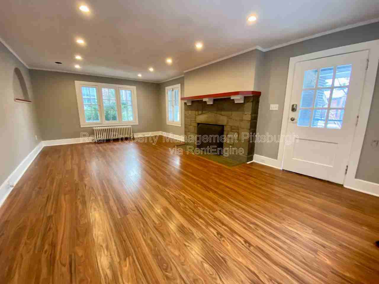 119 Bayard Pl - Photo 2 of 20