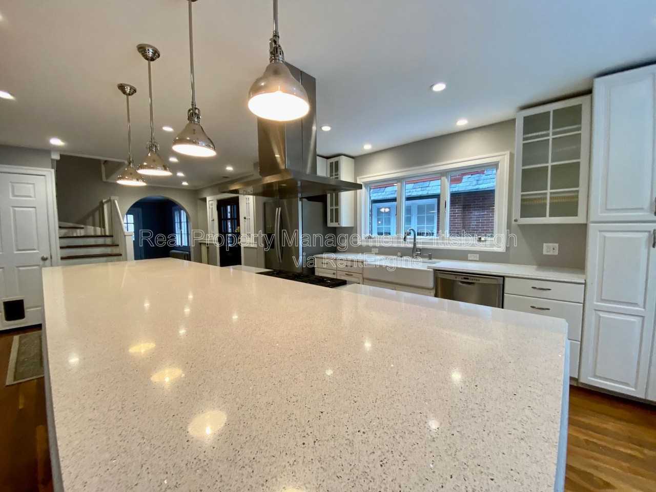 119 Bayard Pl - Photo 4 of 20