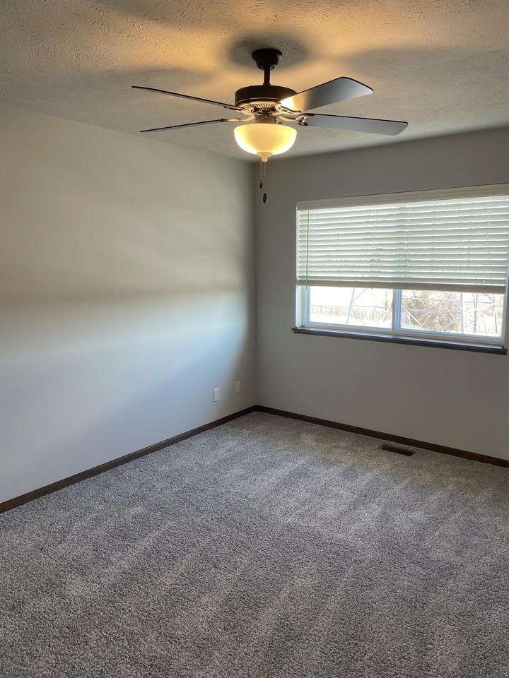 9200 Peregrine Rd #1 - Photo 3 of 33