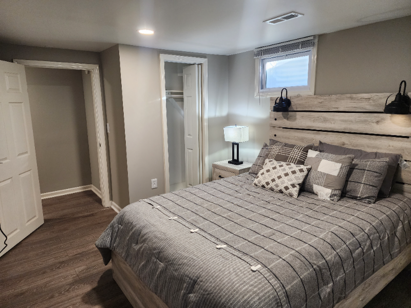 6105 Slater St - Photo 2 of 20