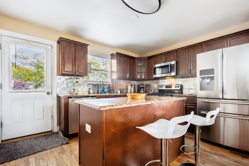 23 Arpage Dr W - Photo 3 of 3