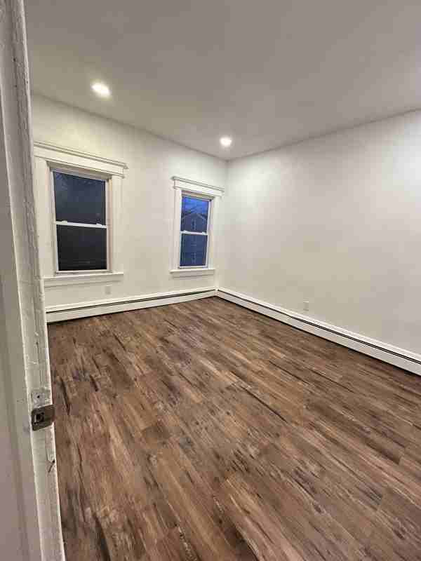 94 Eaton Pl #2ndFL - Photo 5 of 15