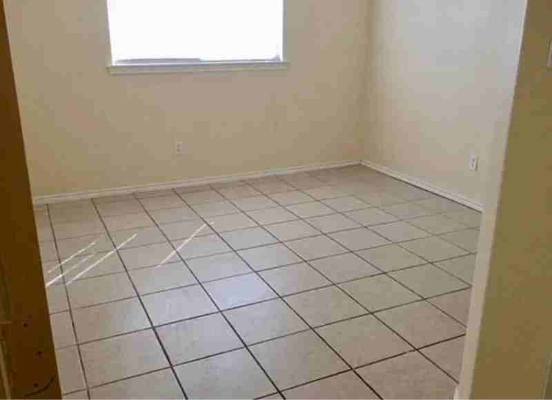 7613 Oak Chase - Photo 3 of 10