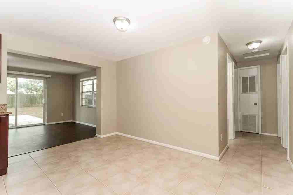 6429 Willow Wood Ct - Photo 5 of 13