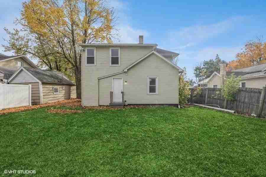 214 Jordan St #1 - Photo 2 of 10