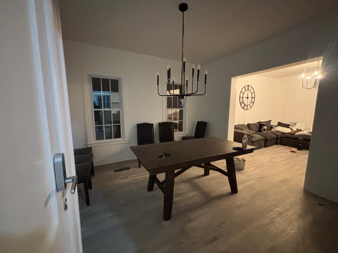 366 Seward St - Photo 5 of 9