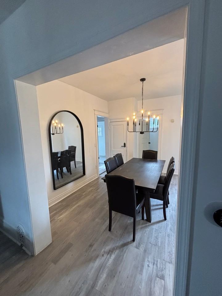 366 Seward St - Photo 6 of 9