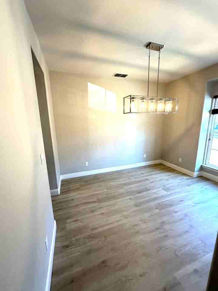 5405 Washoe St - Photo 6 of 18