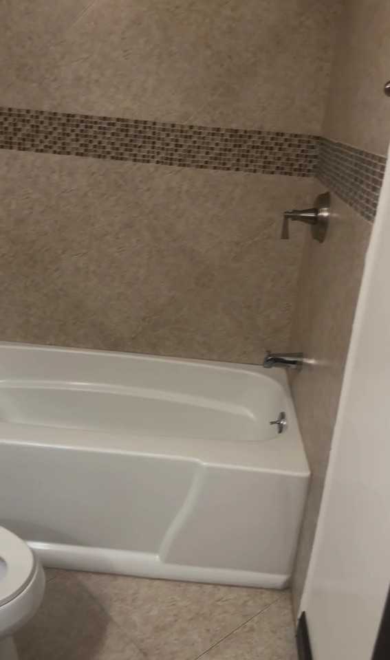 1033 6th St #1 - Photo 5 of 12