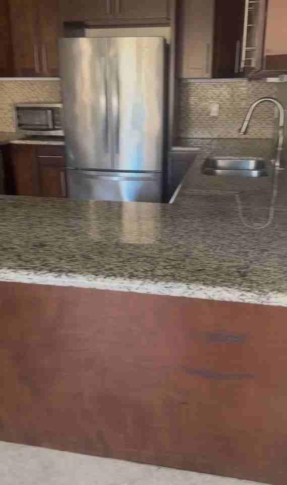 1033 6th St #1 - Photo 7 of 12